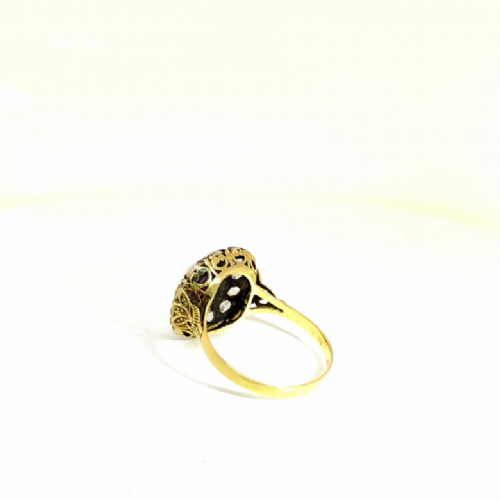  Anello in oro con rubino e diamanti presso Castignoli - Orologeria e gioielleria a Monza